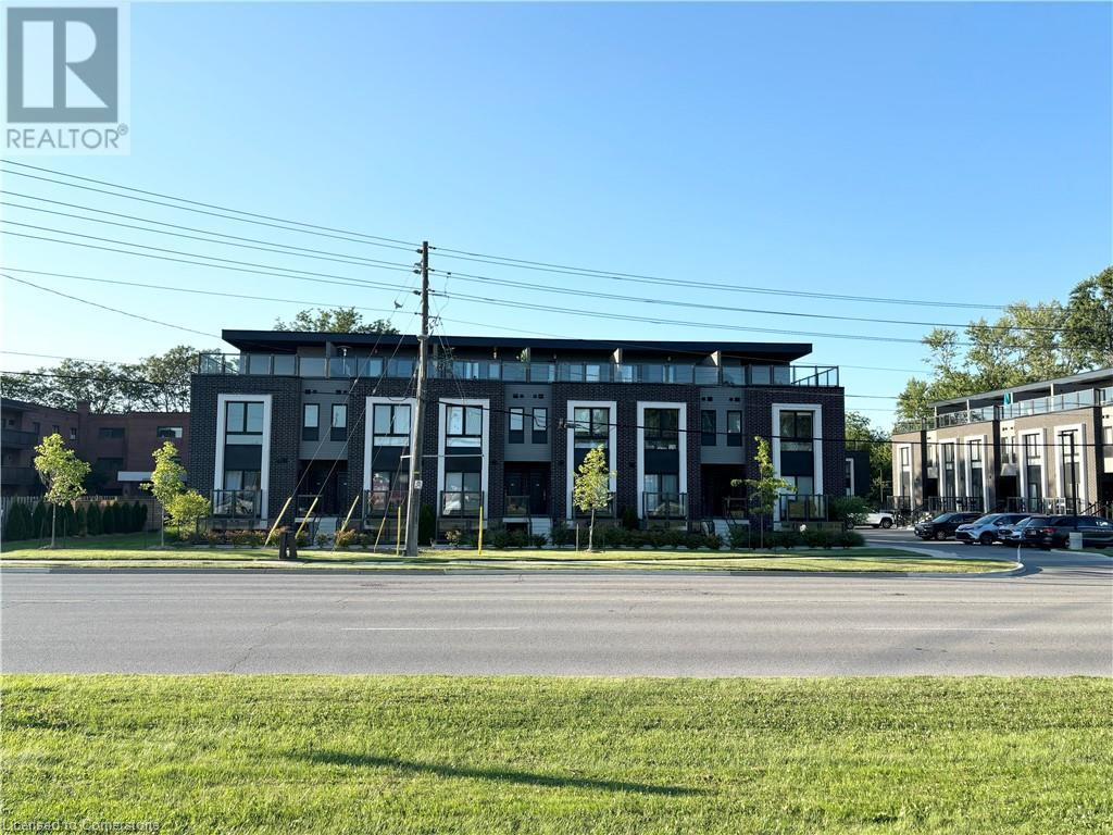 Front view of home